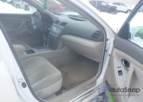 2009 Toyota Camry Le z USA, uszkodzony, nr VIN 4T1BE46K79U829286